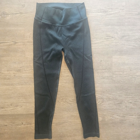 aerie Pants - Aerie Offline Green/ Black Textured Leggings